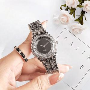 Montre chronographe à quartz pour femme avec boîtier en alliage, cadran en cristal saphir, bracelet de 20 mm, design pièce de monnaie, 38 mm - Product Image 3