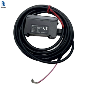 Unidad Amplificadora Estándar NPN de Tipo Montaje en Riel DIN KEYENCE AP-V80 AP-V80P - Product Image 1