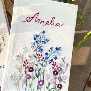<span class=keywords><strong>Cuaderno</strong></span> Personalizado <span class=keywords><strong>Bordado</strong></span> a Mano, Diario de Tela Hecho a Mano, <span class=keywords><strong>Cuaderno</strong></span> con Diseño de Margaritas, Diario con Tapa Dura de Tela, <span class=keywords><strong>Cuaderno</strong></span> Personalizado - Product Image 3