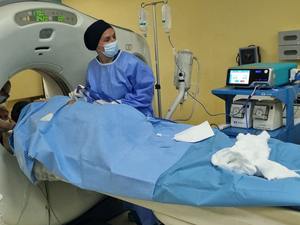 Machine d'ablation à micro-ondes pour les tumeurs du <span class=keywords><strong>poumon</strong></span> et de l'utérus du foie thyroïdien Équipement de thérapie thermique guidé par l'image - Product Image 6
