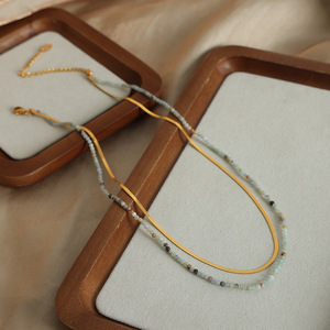 Collar <span class=keywords><strong>de</strong></span> cuentas <span class=keywords><strong>de</strong></span> piedra natural minimalista bohemio, <span class=keywords><strong>cadena</strong></span> <span class=keywords><strong>de</strong></span> hoja <span class=keywords><strong>de</strong></span> doble capa impermeable, gargantilla <span class=keywords><strong>de</strong></span> acero inoxidable chapada en <span class=keywords><strong>oro</strong></span> - Product Image 3