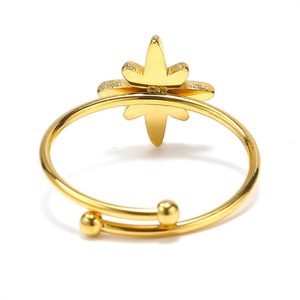 Anillo de Joyería de Alta Gama para Mujer, Minimalista, Chapado en Oro, Acero Inoxidable, con Circonita, Diseño de Estrella - Product Image 3