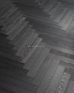 Parquet stratifié LongWell en chêne français brossé, motif chevron, bois d'ingénierie multicouche, surface super mate huilée - Product Image 1