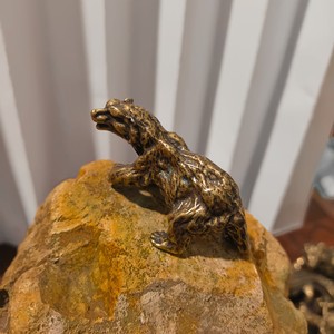Figuras de animales chapadas en cobre de KI Tengqio: osos, leones, leopardos, cocodrilos y antiguas piezas de arte. El oso domina el mundo - Product Image 2