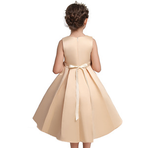 Vestido de Alta Calidad Personalizado para Niñas, Cuello Redondo, Diseño en Capas, para Niñas de 8 Años, Estilo Princesa - Product Image 4