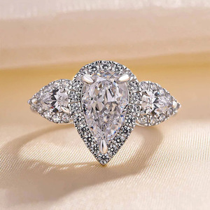 Anello nuziale scintillante a goccia per donna, elegante gioiello da dito alla moda - Product Image 1