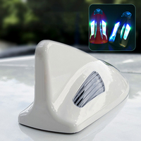 Antenne de voiture en forme d'aileron de requin solaire, lumière d'avertissement LED, spoiler de toit, feu arrière, lampe anti-collision, accessoires de décoration de voiture