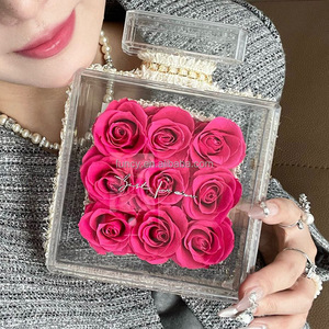 Confezione Regalo con 9 Rose in Bottiglia di Profumo in Vetro Acrilico, Fiori Eterni Immortali, Rose Naturali per Sempre, Idea Regalo per la Festa della Mamma - Product Image 3