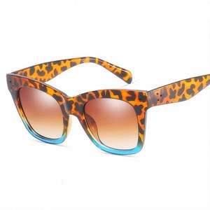 Lunettes de soleil œil de chat vintage classiques dégradées UV400 surdimensionnées pour femmes, vente en gros 2021 - Product Image 3