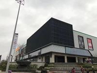 Écran LED transparent en maille pour extérieur P15.6, 10000 nits, taux de rafraîchissement élevé, panneau mural vidéo 3D pour la publicité sur les bâtiments