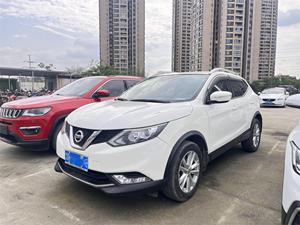 Nissan Qashqai SUV d'occasion 2016 - Moteur 2.0L, boîte de vitesses CVT avec airbags et intérieur spacieux - Product Image 2