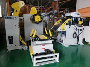 Nchw2 Bibo Haiwei High-accuracy 3-in-1 Roll Uncoiler Straightener Feeder System for 0.3-4.5 Mm Thick <b>Brass</b> Coil 3 in 1 Uncoiler - Product Image 1