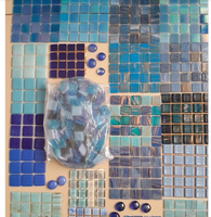 Carrelage de mosaïque en verre Iridium 4mm d'épaisseur Mosaïque de conception moderne pour hôtels piscines salles de bain et extérieur