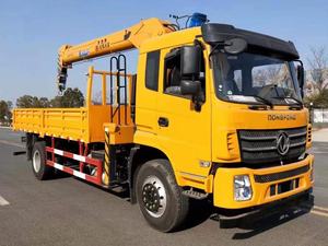 Camión grúa de brazo recto de 8 toneladas de fácil operación, grúa autocargable de 10T para logística urbana - Product Image 5