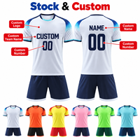 Ensemble d'uniformes de football personnalisés en stock, kit de maillot de football OEM ODM avec nom, numéro et logo du joueur, maillot d'entraînement pour équipe et club