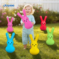 Joyee En gros Sac de frappe gonflable personnalisable en forme de lapin, jouet coloré en PVC pour enfants, idéal pour les fêtes de Pâques