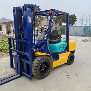 <span class=keywords><strong>Komatsu</strong></span> รถยกดีเซลขนาดเล็กมือสอง3ton 4.5เมตรพร้อม3เสารถขับเคลื่อนสี่ล้อ <span class=keywords><strong>Komatsu</strong></span> รถยกที่ใช้ในภูมิประเทศทั้งหมด - Product Image 6