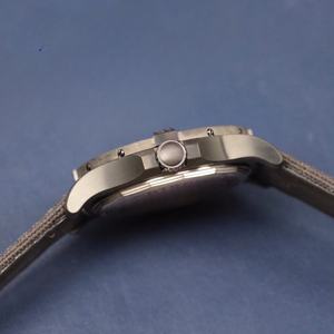 นาฬิกาข้อมือผู้ชายสุดหรูคุณภาพสูง สแตนเลสสตีล คาร์บอนไฟเบอร์ ดีไซน์อเวนเจอร์ส ระบบกลไก พร้อมไฟเรืองแสงในที่มืด แบรนด์ Breitlinges - Product Image 3