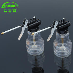 Pistolet à huile manuel Lanbaolu 250 ml en plastique transparent pour la réparation de machines et d'automobiles avec buse en laiton - Product Image 3
