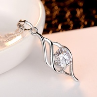 Femmes élégant minimaliste luxe Style ange ailes pendentif collier Zircon incrustation clavicule chaîne à la mode mode bijoux cadeau