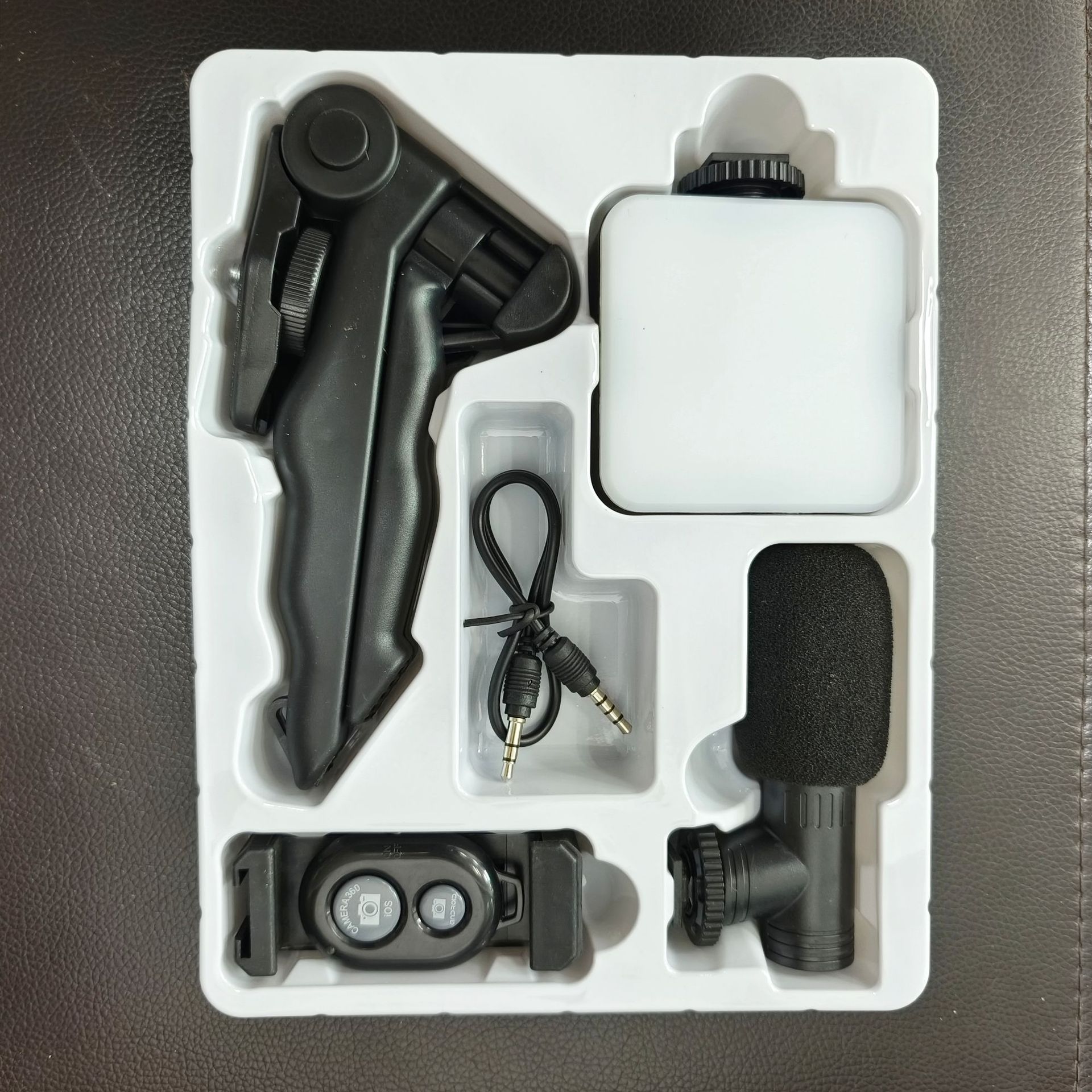 สีดำ (พร้อมบลูทูธ)