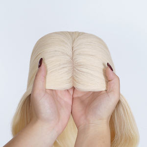 Topper de Cabello Humano Europeo de Alta Calidad con Base de Seda de 5x6.5'' en Color Rubio Claro, Aspecto Natural con Clips, para Mujeres con Alopecia - Product Image 5