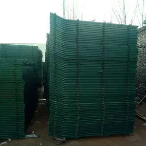 工厂供应农场养鸡运动场定制电焊网围栏