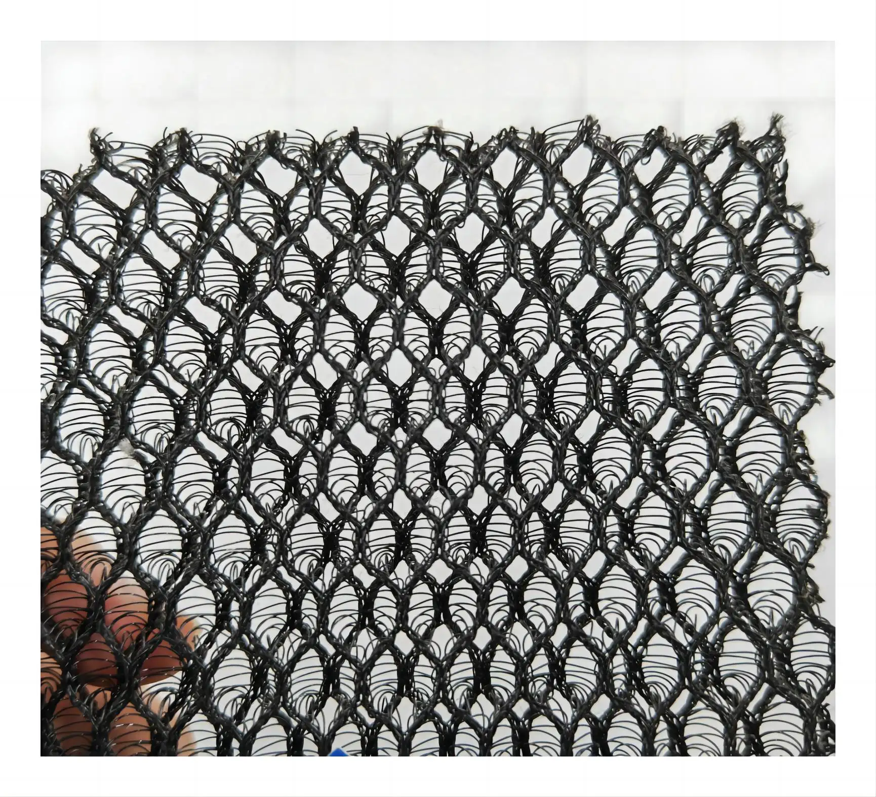 100% Polyester Spacer không khí lưới lục giác lưới vải 3D Tricot 100% Polyester dệt kim lưới vải cho bãi biển ghế trọng lượng trung bình