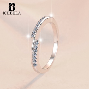 Minimalista elegante Plata De Ley 925 plata esterlina geométrico intercalado canal Vvs Moissanite Anillos para mujeres - Product Image 1