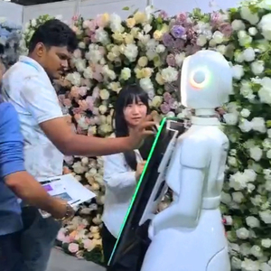 Phổ biến ai thông minh DSLR Robot Photo Booth <span class=keywords><strong>LCD</strong></span> màn hình cảm ứng movable app điều khiển với máy ảnh và máy in - Product Image 4