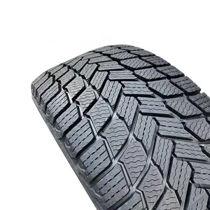 タイヤ245/45/R18スノー