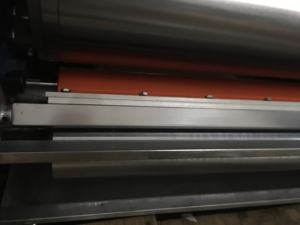 Macchina di rivestimento <span class=keywords><strong>UV</strong></span> <span class=keywords><strong>Spot</strong></span> automatica - Product Image 2