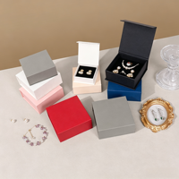 Boîte à bijoux à couvercle rabattable, boîte en papier texturé gaufré pour bagues, boucles d'oreilles, colliers, pendentifs, emballage de bijoux personnalisé pour cadeaux