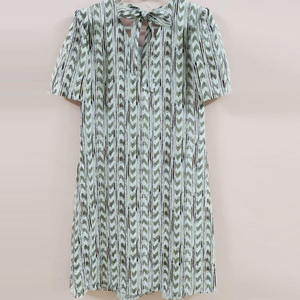 Vestido a Rayas Verde y Blanco de Inspiración Bohemia con Cierre de Lazo, Vestido Ligero de Algodón para Mujer, Corte Holgado - Product Image 2