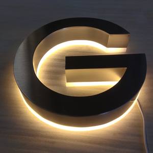 Insegne Luminose <span class=keywords><strong>3D</strong></span> con <span class=keywords><strong>Lettere</strong></span> Retroilluminate, Logo LED, <span class=keywords><strong>Lettere</strong></span> Solide Dorate con Finitura Spazzolata, Insegna Personalizzata - Product Image 5