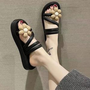 Sandalias de Verano para Mujer con Suela Gruesa y Punta Abierta, Antideslizantes, en Blanco y Negro, para Interiores y Playa - Product Image 3