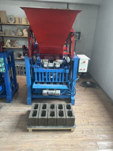 ماكينة تشكيل القوالب الإسمنتية السريعة والمستقرة للتصدير إلى جامايكا ، ماكينة صنع الطوب متعددة الاستخدامات ولا تحترق - Product Image 2