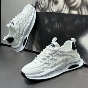 Chaussures en maille respirante pour hommes, idéales pour la course à pied, avec découpe estivale et semelles souples confortables - Product Image 2