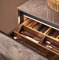 Ensemble complet d'armoires de cuisine modernes de luxe avec îlot, plan de travail en quartz italien, armoire modulaire RTA haut de gamme