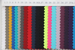 600D 100% <span class=keywords><strong>Polyester</strong></span> Oxford Vải ULY PU Tráng 42 Màu Có Sẵn Số Lượng Lớn Trong Kho Tùy Chỉnh In Vải - Product Image 4