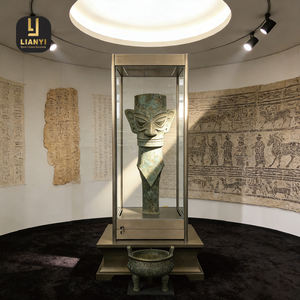 Système d'affichage modulaire pour musées avec éclairage LED, panneaux et vitrines personnalisables et reconfigurables pour répondre aux besoins d'exposition changeants, ODM - Product Image 1