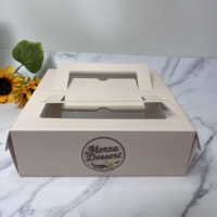 Boîtes à gâteaux carrées personnalisables en carton ondulé E recyclé, carton ivoire, gaufrage, revêtement UV, conformes aux normes alimentaires, pelliculage mat, taille sur mesure