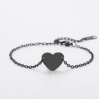 Bracelet avec pendentif en forme de cœur en acier inoxydable Ywyougang, personnalisable avec gravure, multicolores pour femmes et filles, à porter au quotidien et en cadeau