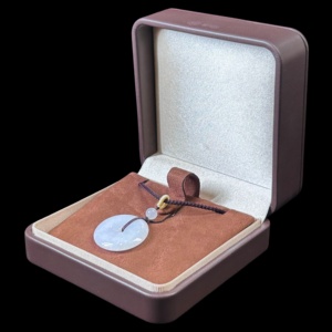 Colgante de Jadeíta Birmana Natural Grado A con Cierre de Seguridad, Tipo Hielo y Glutinoso, Redondo y Sencillo, Colgante Unisex - Product Image 5