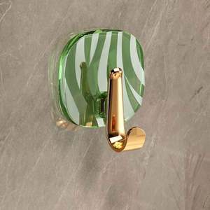 ตะขอแขวนอะคริลิคแบบไม่ต้องเจาะ ติดผนังได้เอง ใช้แขวนผ้าเช็ดตัว เสื้อโค้ท กุญแจ ของใช้ในบ้าน ตกแต่งบ้าน - Product Image 5