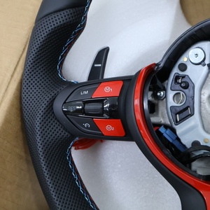 Volante Deportivo Personalizado con Detalles en Rojo y Azul para <span class=keywords><strong>BMW</strong></span> F10 F15 F20 F30 F32 E70 E90 X3 F34 F90 E84 E92 M3 M5 - Product Image 4