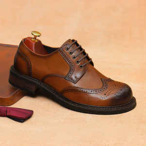 Nouvelle Tendance – Chaussures Homme en Cuir Véritable Brillant, Style Britannique Sportif Décontracté, à Enfiler, Légères, Antidérapantes et Respirantes pour l'Automne - Product Image 1