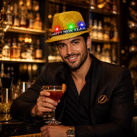 Chapeau Fedora à Paillettes Lumineuses 6 LED Personnalisable avec Logo OEM, Casquette Jazz Clignotante pour Fête, Cadeau de Noël, Soirée du Réveillon, Vente en Gros