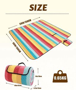 Couverture de plage pliable grande et colorée, anti-sable, personnalisable et économique pour les voyages en plein air - Product Image 2