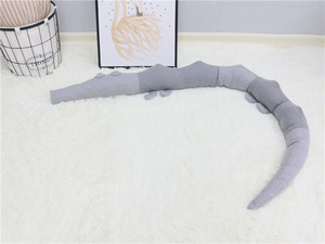 Nouveau-né Bébé <span class=keywords><strong>Dossier</strong></span> Tricoté Décoratif Jouet Crocodile <span class=keywords><strong>Oreiller</strong></span> Coussin de <span class=keywords><strong>Lit</strong></span> Bande - Product Image 4